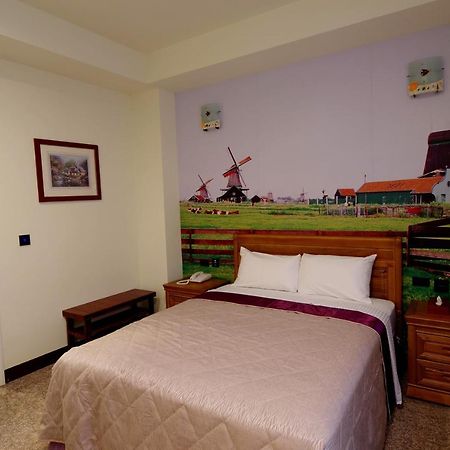 Hongfu Elegant Business Hotel Zhongli Bagian luar foto