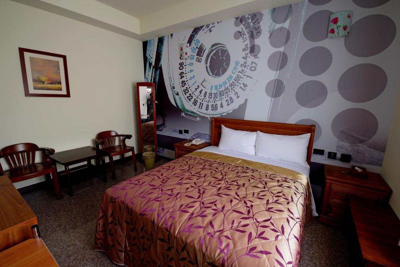 Hongfu Elegant Business Hotel Zhongli Bagian luar foto
