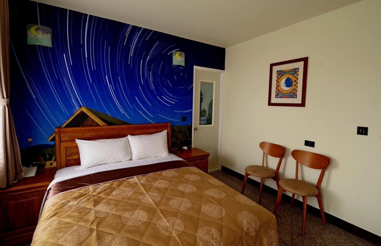 Hongfu Elegant Business Hotel Zhongli Bagian luar foto