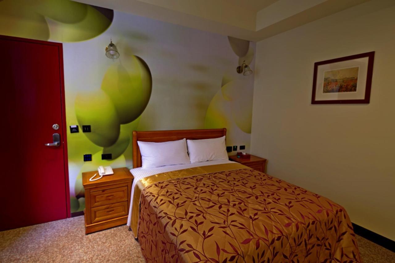 Hongfu Elegant Business Hotel Zhongli Bagian luar foto