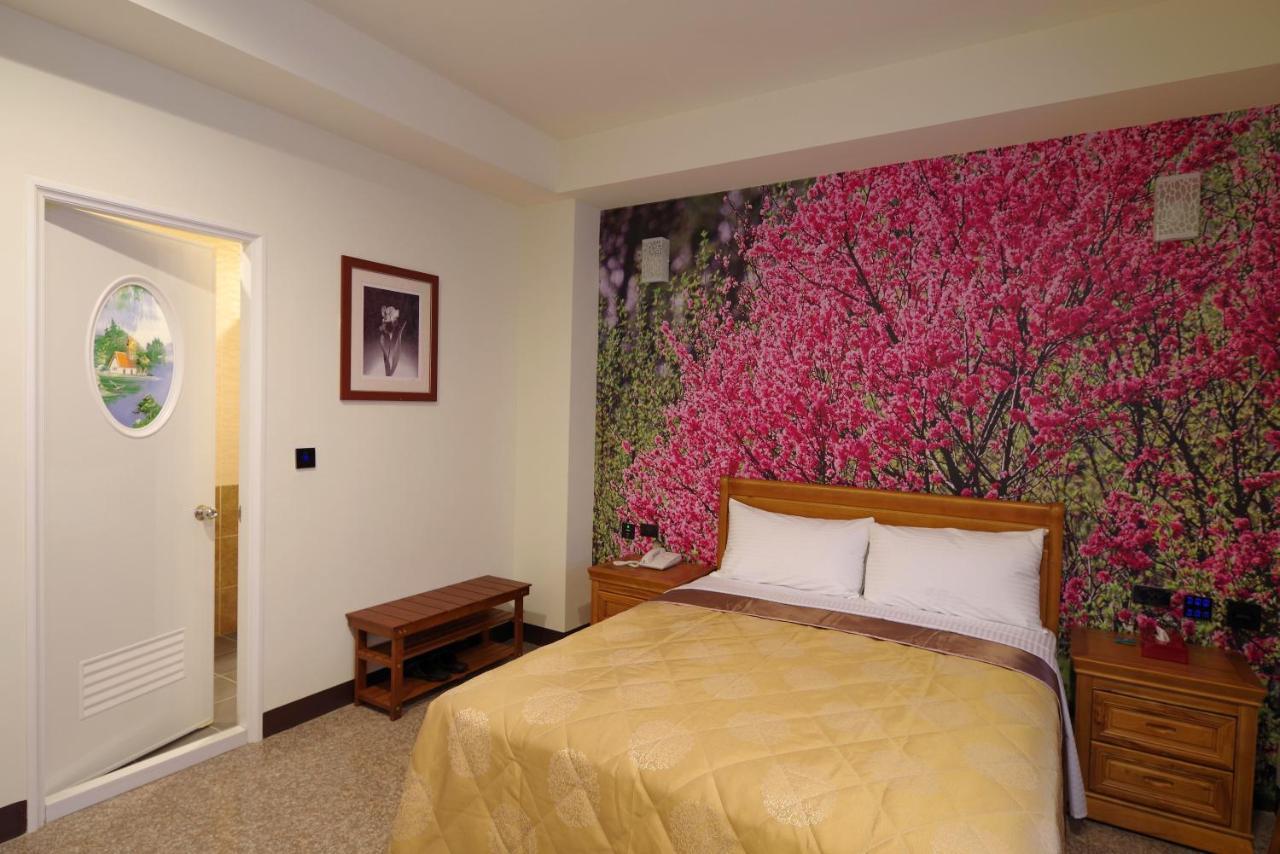 Hongfu Elegant Business Hotel Zhongli Bagian luar foto