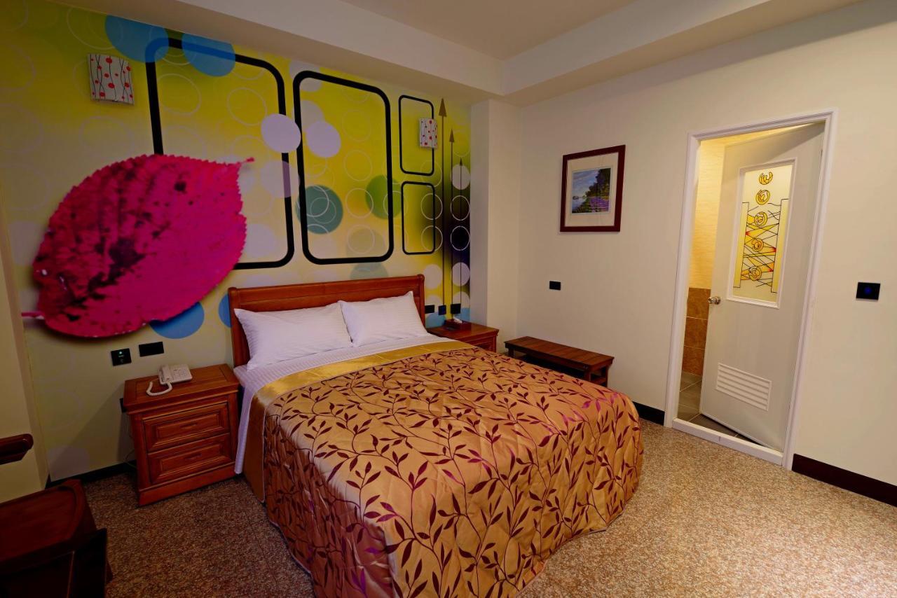 Hongfu Elegant Business Hotel Zhongli Bagian luar foto