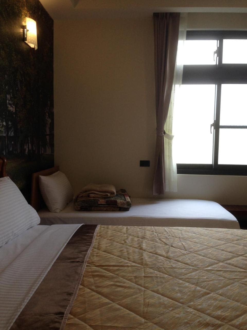 Hongfu Elegant Business Hotel Zhongli Bagian luar foto